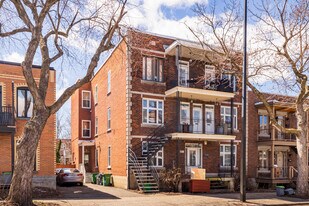 6284-6292 D'iberville St in Montréal, QC - Building Photo