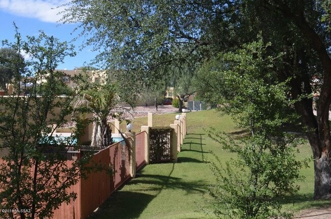 property at 624 S Cynthia Ave