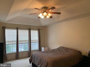 175 Fringetree Dr in West Chester, PA - Building Photo - Building Photo