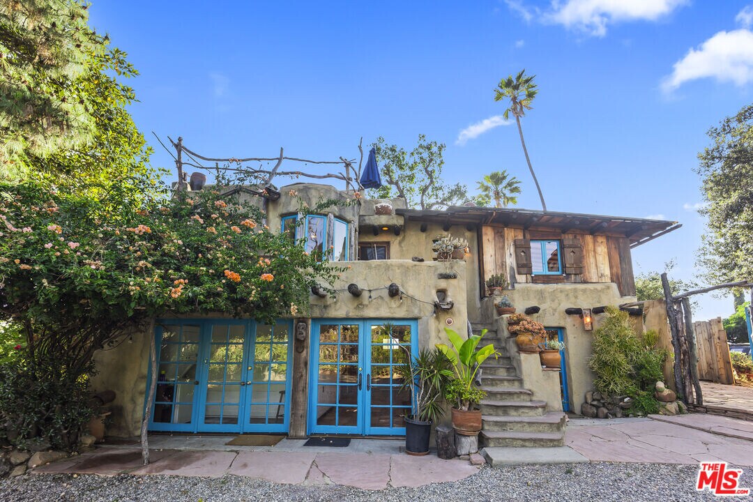 1403 Avon Park Terrace in Los Angeles, CA - Building Photo