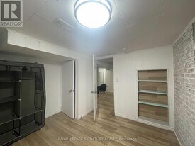 15 Vera St in St Catharines, ON - Building Photo