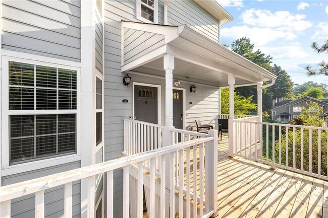 property at 4140 Riverlook Pkwy SE