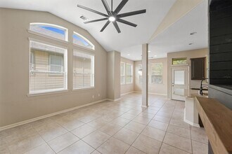 130 Biltmore Loop in Montgomery, TX - Building Photo - Building Photo