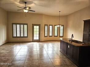 7116 Copper Town Dr in El Paso, TX - Building Photo - Building Photo