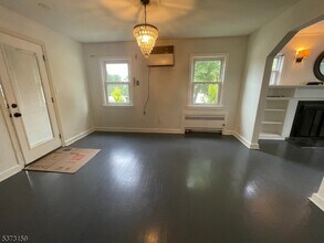 132 Morristown Rd in Linden, NJ - Building Photo - Building Photo