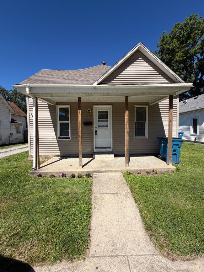 property at 419 N Market St