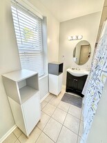 815 N Caroline St in Baltimore, MD - Building Photo