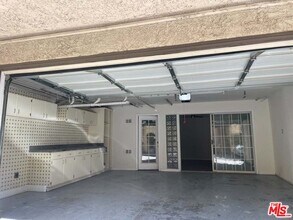 15033 Sherman Way in Los Angeles, CA - Building Photo - Building Photo