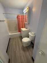 1195 Meadow Ln in Hoffman Estates, IL - Building Photo - Building Photo