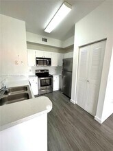 7250 NW 114th Ave in Doral, FL - Building Photo - Building Photo