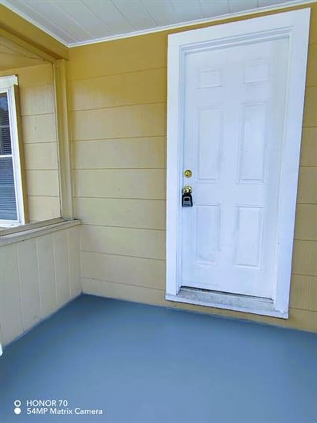 823 16th Ave NW-Unit -Unit A in Largo, FL - Building Photo - Building Photo