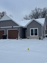 1072 Emilee Ct in Fort Wayne, IN - Building Photo