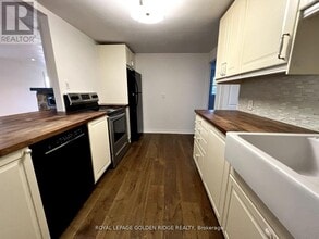 367 Hollywood Dr in Georgina, ON - Building Photo - Building Photo