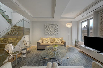 207 W 75th St-Unit -ID1047082P in New York, NY - Building Photo - Building Photo