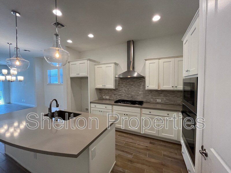 20711 W Medlock Dr in Buckeye, AZ - Building Photo