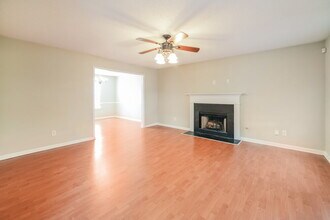 5442 Beaver Lake Dr SW in Powder Springs, GA - Building Photo - Building Photo