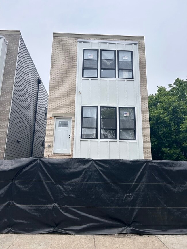 property at 1058 N Central Park Ave