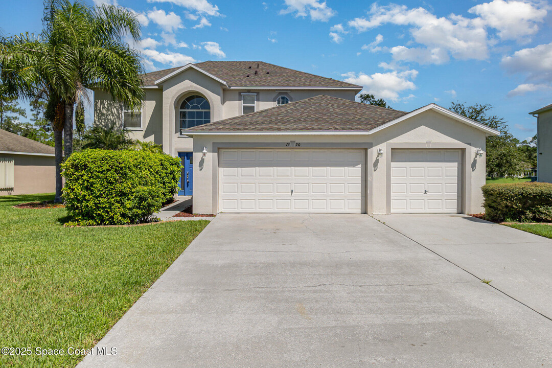 1520 Las Palmos Dr in Palm Bay, FL - Building Photo