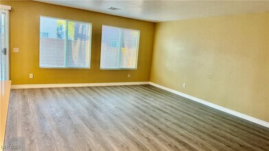 804 Seneca Heights Ave in North Las Vegas, NV - Building Photo - Building Photo