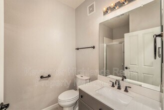 8496 S Hoyt Way in Littleton, CO - Building Photo - Building Photo