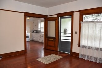 236 E Washington Ave in Orange, CA - Building Photo - Building Photo