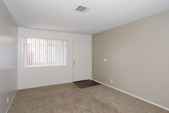 White Sands Apartments in Desert Hot Springs, CA - Building Photo - Interior Photo