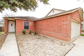 511 Mathis Mdw in San Antonio, TX - Building Photo - Building Photo