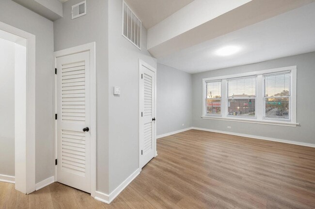 3966 W Grand Ave in Chicago, IL - Building Photo - Building Photo