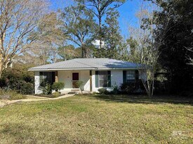 353 S School St in Fairhope, AL - Building Photo
