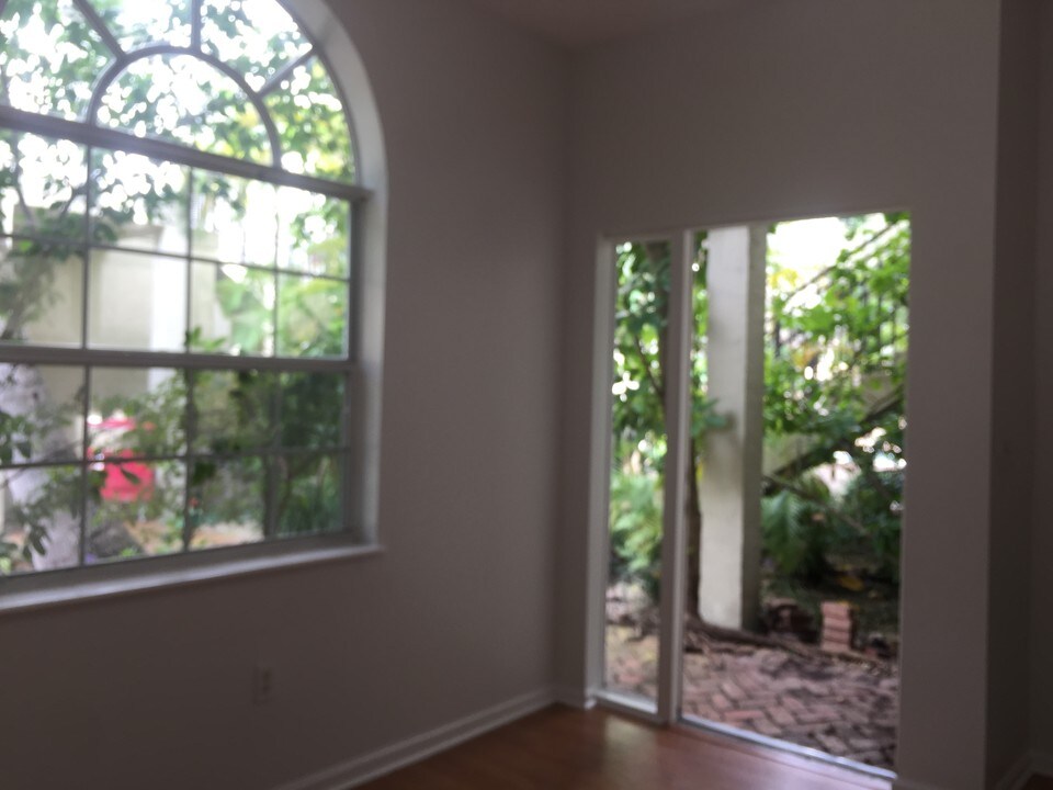 2850 Coconut Ave-Unit -4 in Miami, FL - Building Photo