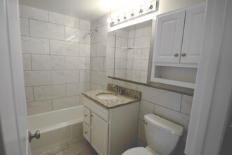 1469 Ashland Ave in Des Plaines, IL - Building Photo - Building Photo