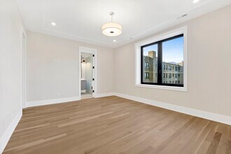 3352 N Ashland Ave in Chicago, IL - Building Photo - Building Photo