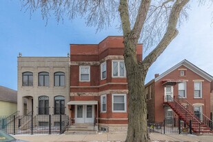 2821 S Emerald Ave in Chicago, IL - Building Photo