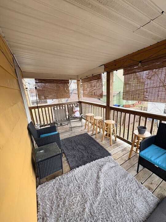 38 Greenacre Square in Springfield, MA - Foto de edificio