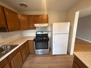 6541 N Kedzie Ave in Chicago, IL - Foto de edificio - Building Photo