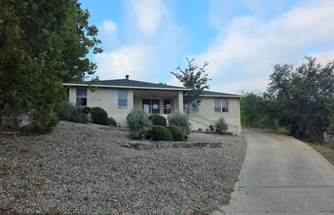 property at 1303 Malibu Dr