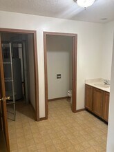 1022 Conklin Hill Dr in Syracuse, IN - Building Photo - Building Photo