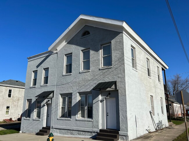 property at 647 Ohio St