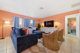 9155 125th St in Seminole, FL - Foto de edificio - Building Photo