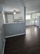 316 Crocker St, Unit Templeton in Templeton, CA - Building Photo - Building Photo