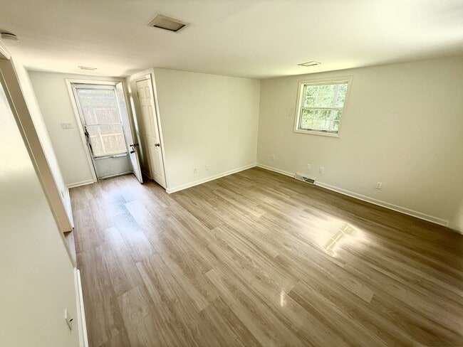 1602 Glenside Dr in Greensboro, NC - Building Photo - Building Photo