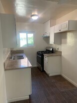 Win-Lake in Glendale, CA - Building Photo