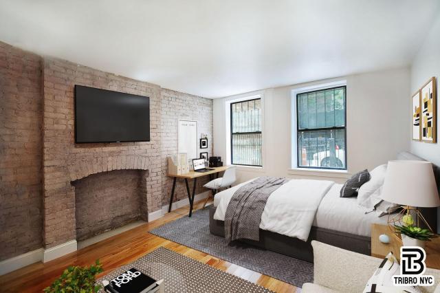105 W 136th St in New York, NY - Building Photo
