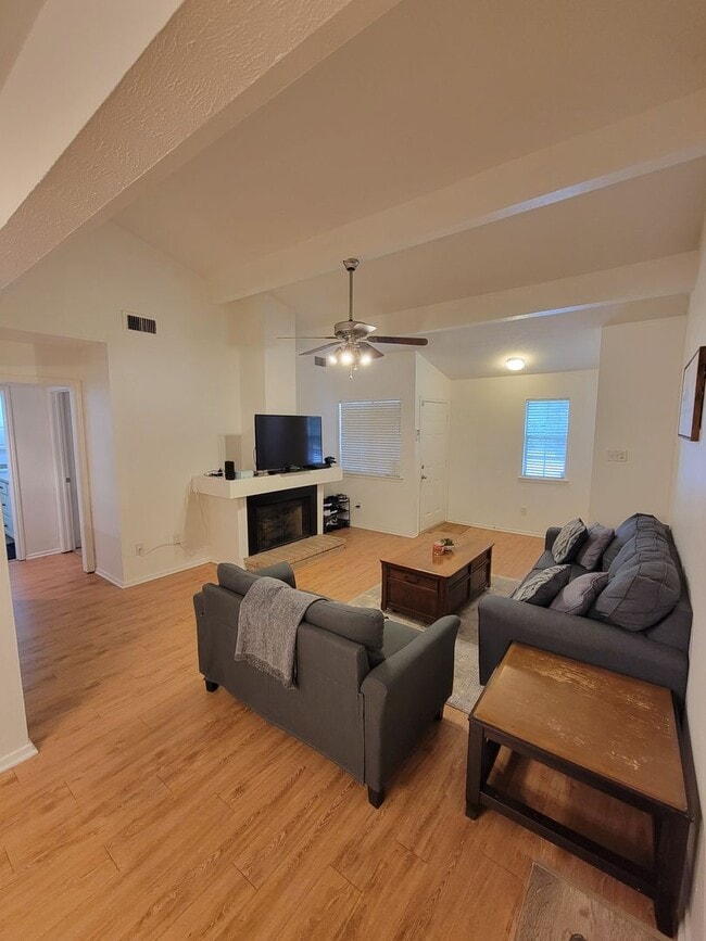 2800 Longmire Dr in College Station, TX - Building Photo - Building Photo