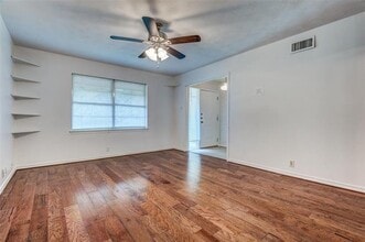 3222 Latham Dr in Dallas, TX - Building Photo - Building Photo