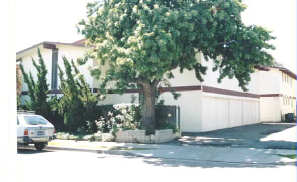 5552-5554 Fernhill Cir in Huntington Beach, CA - Building Photo - Building Photo