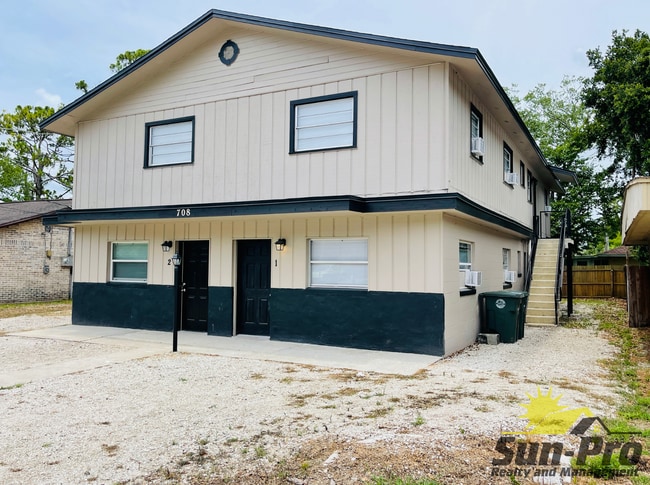 708 Georgia St, Unit 4