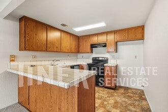 5050 Connecticut Dr in Sacramento, CA - Building Photo - Building Photo