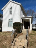 1227 E Chestnut St in Lancaster, OH - Building Photo