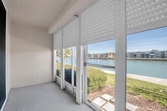 7625 Sun Island Dr S in South Pasadena, FL - Building Photo - Building Photo